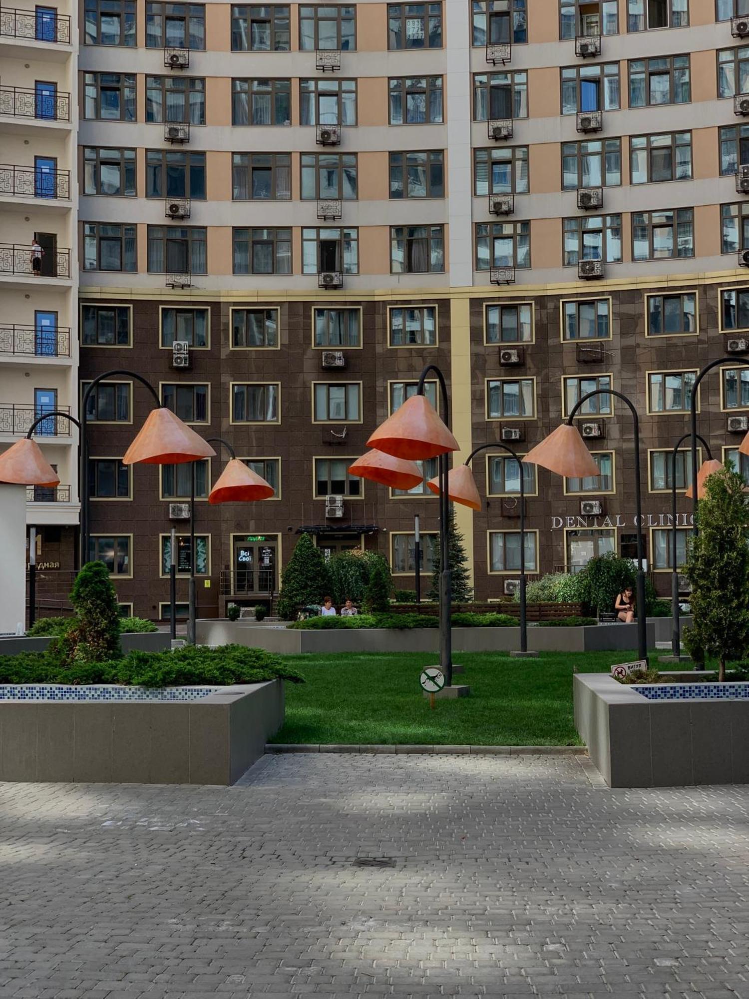 Sunday Hotel Одеса Екстериор снимка
